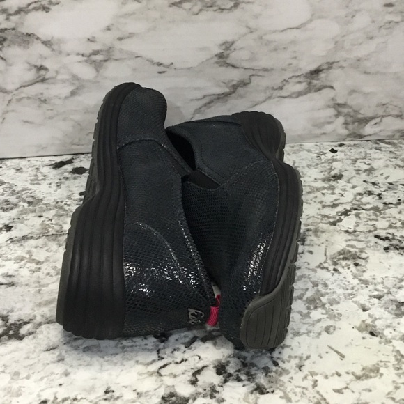 Koi By Sanita Women's Professional Black Nursing Clogs - Picture 8 of 12